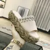 scarpe firmate Pantofole Sandali Outdoor Ciabatte in paglia con suola spessa con decorazione di piume di strass misura nobile e individuale