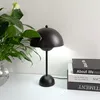 거실 침실 연구 침대 옆 책상 램프 홈 장식 실내 조명 조정을위한 현대 디자이너 꽃집 테이블 램프