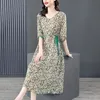 8628 # YM 새로운 여름 여성 캐주얼 드레스 라운드 칼라 하프 슬리브 인쇄 벨트 레이싱 숙녀 느슨한 패션 드레스 M-XXXL