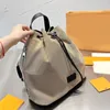 Bolsas de ombro de viagem de mochila clássicas bolsas de moda lady totes bolsas escolares letra de flor antiga impressão em tena de tração amarração de couro ajustável tira de couro