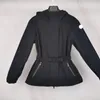 Chaquetas de marca de diseñador para mujer, insignias bordadas, gabardina de cintura con cinturón superior para hombre caro con cremallera