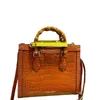Axelväska bambu designer handväskor totes mode crossbody väska alligator quiltade kvinnor läder handväska shoppare väskor pures 0610 237i