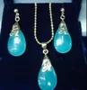 Charmantes boucles d'oreilles de collier de pendentif en jade bleu naturel Set AAA Top Grade