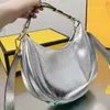 Big Size Women Luxurys Designers Handbags Fashion Graphy Totes Gold Letter Ladies Crossbody Shoulder Bags Retro Handbag Purses