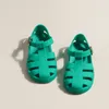 Sandali per bambina Estate Consice Tinta unita Roman Jelly Shoes Bambini Impermeabile Beach Boys Sandalo Buckle Design Kid 220525