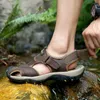 Topselling äkta läder casual vatten män utomhus glidande vandring vandring skor lätt stor storlek strand sandaler kända varumärkesdesigner