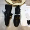 Uomo Donna Ciabatte Pantofole di pelliccia Princetown Ciabatte Appartamenti Mocassini in vera pelle Scarpe Catena di metallo Ricamo da donna Scarpe casual Taglia grande NO14