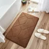 Mattor Solid Color Simple Memory Foam Bath Mats Golvmattor Absorberande icke-halkiga mattor Fotkuddar för toalett badrum Entrancecarpets