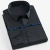 Camicie eleganti basic a maniche lunghe alla moda da uomo Tasca singola applicata Camicia formale scozzese / a righe da lavoro standard da lavoro 220323