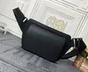 Sac banane noir Aerogram Slingbag Designer Nouveau cuir de veau grainé véritable sac à bandoulière en cuir portefeuille M59625 M57081 Mens Message W225w