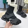 Scarpe da donna da uomo Sneakers nere Pelle di vitello Neoprene Suede Sneakers alte e basse audaci Ritagli di contorno sulla suola Scritta in rilievo con pannello argento