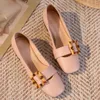 Mocassins en cuir pour femmes Designer-Classic Chaussures à bout allongé avec détail cousu par mors pour la taille 35-41