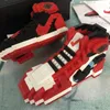 Mini byggsten sneakers 502 st diy blocks leksaker anime auktionsmodell leksak barns gåva tpu skyddande stötsäkra klara omslag prydnader