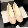 Desinger Flats Ballet Pumps Traps Shouse Женщины стеганые кожаные балерина. Плоские каблуки.