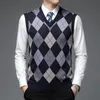 سترات الرجال أدوات مصممة أزياء العلامة التجارية Argyle Pullover Diamond Sweater v الرقبة المتماسكة ستة 6 ٪ من الصوف بلا أكمام رجال ملابس عارضية فين 22