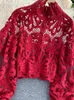 Seksowna koronkowa pusta Bluzka Krótka Latarnia Long Rleeve Stand Koszulki Kobieta Elegancka czerwona/różowa/biała luźne topy 220623