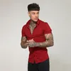 Letnia moda Slim Fit Button Shirt Shirts Men Casualna sukienka sportowa koszula męska koszule Hipster Tops Fitness Ubranie 220812