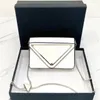 Mini bolsa de ombro retrô MM Bolsa de ombro com logotipo triangular Bolsa de luxo com alça de diamante Bolsa carteira transversal