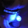 Multi-Farben-LED-Haustier-Hundehalsband, Halsbänder, Lichtanhänger, bunt, blinkend, leuchtend, leuchtet, Sicherheit, Weihnachtsanhänger