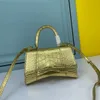 2022 Bolsas de ombro de luxo para mulheres Padrão de crocodilo Moda feminina Bola de couro real ombro de ombro de fivela de forma pequena B Fivela de alta qualidade