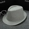 Jazz Hat panamski top kapelusze bawełniana pościel brytyjska czapka przeciwsłoneczna dla kobiet mężczyzn lato Trilby czapki Fedora Panama Beach Street Cap skąpe rondo dekoracyjne 39 kolorów B7939