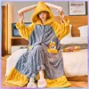 Plus épais femmes pyjamas chaud doux à capuche chemise de nuit hiver flanelle Kawaii maison vêtements femme mignon doux chic vêtements 2XL L220803