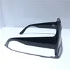 Sommarsolglasögon för män och kvinnor fyrkantig stil 0053S Anti-Ultraviolett Retro Plate Helbåge modeglasögon Random Box 0053