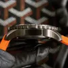 الساعات الرجالية ساعة عرضية حركة الكوارتز wristwatch 44 ملم حزام جلدي التصميم المقاوم للماء للرجال