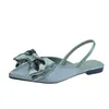 2022 Sommaren New Women's Sandals Satin Bow-Knot pekade tå Enkel tvåkläder Square Häle Fashion Shoes Slip-On Slippers