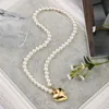 Kedjor Fashion Sumulated Pearl Choker Halsband för kvinnor Korean Gold Heart Love Pendant Necklace Grils Vintage Collier Jewelry Gift Godl22