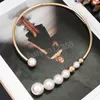 Collier de tour de tour de couples de perles simulés pour femmes Fashion Metal Statement Collier Collier Collier Accessoires