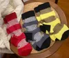 Женщины мужчины носки японское корейское стиль полосатого фонаря кишечника Цвет кишечника в середине труба дышащие повседневные чулки носки