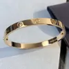 2024SS LOVE GOLD BANGLE AU 750 MAN 18 K FOR WOMANL BANGLE 16-20サイズの箱付きジュエリージュエリーエクシートギフトカップルガールフレンドのためのブレスレットギフト052