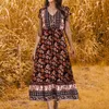 Casual Dresses Cotton Women Summer Boho Dress 2022 Bohemian Maxi Robe V-ringen Kort ärmknapp Floraltryck Långt strandvestidocasual