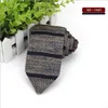 MENS TIE DESIGN FOME Nya manliga märke Slim Designer Stickade slipsar Nacke Ties Cravate smala magra slipsar för män randiga och