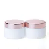 Bouteille de crème de pots cosmétiques en porcelaine blanche 30g 50g avec couvercle en or rose et doublure en PP blanc