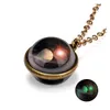 Terre Lune Planète Boule De Verre Noctilucent Pendentif Collier Double Face Luminescent Galaxie Nébuleuse Cosmique Ras Du Cou Bijoux pour Femmes GC1216