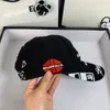 Ball Caps Tasarımcı Beyzbol Kapağı Erkek Kadın Moda Graffiti İşlemeli Mektuplar