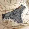 Femmes Sexy taille basse trou gland Denim Shorts Jeans string court Feminino 220629