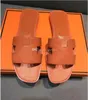 2022Hレディースサマンサンダルビーチスライドスリッパワニの皮革フリップフロップセクシーなかかとの女性レディースサンダリファッションデザインオレンジ擦り傷靴