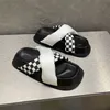 Dikke zool slippers mode persoonlijkheid kleur mooie feeënwind mooie comfortabele niet-slip voet massage sandalen