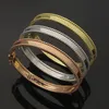 Bracciale in acciaio inossidabile Classico Quadrifoglio senza diamanti Braccialetto da donna Gioielli di design Alta qualità Accessorio per feste di moda Bracciali lussuosi