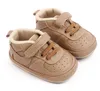 Babyskor 0-18 Months Kids Girls Boys Toddler First Walkers Anti-Slip Soft Soled Bebe Moccasins Spädbarn Crib Foar Sneakers 8 Färg