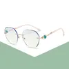 Anti -blauw lichte mode zonnebril trend platte spiegel voor meisjes reizen en winkelen casual frame bril