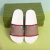 Högkvalitativa Flat Tofflor Kvinnors Casual Slides Factory Footwear Sandaler Kvinnor Skor Sommarskor Lam