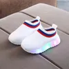 Sapatilhas 22 Outono Slip-on Kids Shoes com luz tenis LED infantil para meninos esporte iluminação levou crianças brilhando