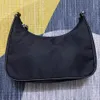 Luxurys Nylon Hobo Handtaschen Lässige Aufbewahrung Umhängetasche für Damen Klassische Designer Geldbörse FWoman Crotch Totes Brustschlüssel