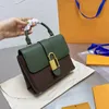 Umhängetasche Locky Handtasche Geldbörse Alte Blume Leder Umhängetaschen Patchwork Farbe L Buchstabe Verstellbarer Riemen Golden Lock Hardware 02