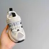 Designer Kids Shoes Breathable Sneakers Big Boys Girls Knaye West Infant Children Chaussures Pour Enfants