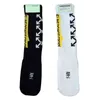 Hommes Marque De Mode Blanc Noir Chaussettes Avec Boîte Coton Classique Flèche Ligne D'avertissement Planche À Roulettes Basketball Football Bas Casual Chaussette De Sport Calcetines Meias Gftv